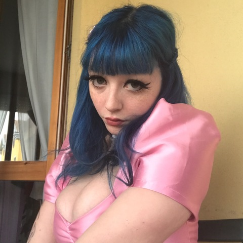 Immagine dell'intestazione OnlyFans alcoolizzata