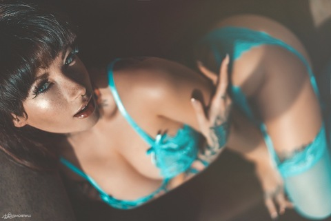 Obraz w nagłówku OnlyFans alerosebunny