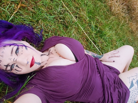 Картинка шапки OnlyFans alicezombie