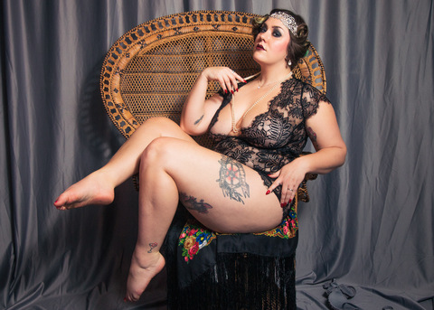 Картинка шапки OnlyFans allyboobior