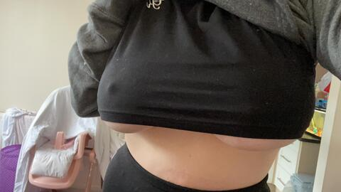 오직 팬들만 볼 수 있는 ameliamaymilktits의 헤더 사진