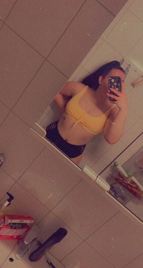 Снимка на заглавието на OnlyFans aminasplayroom