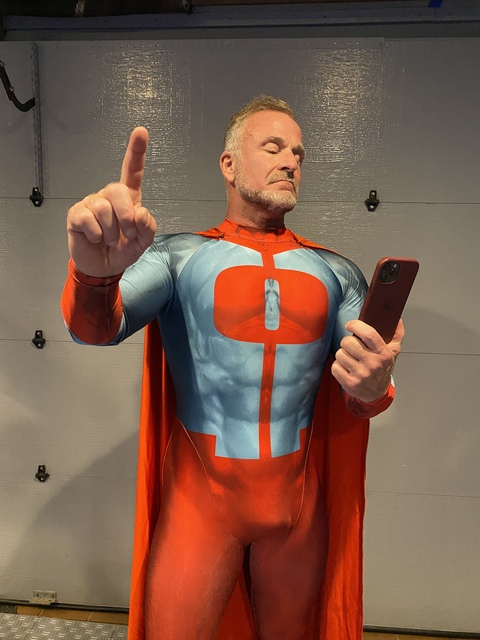 OnlyFansのヘッダー画像 apollo2336