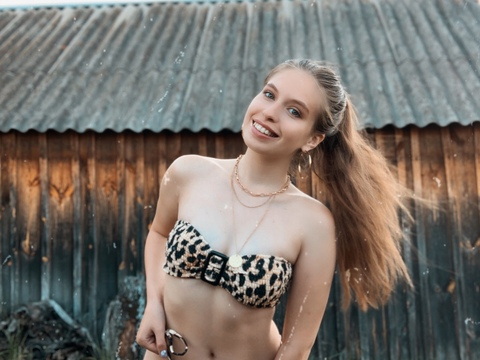 Картинка шапки OnlyFans aristeia