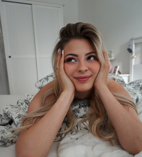 Image d'en-tête OnlyFans asmrjanina