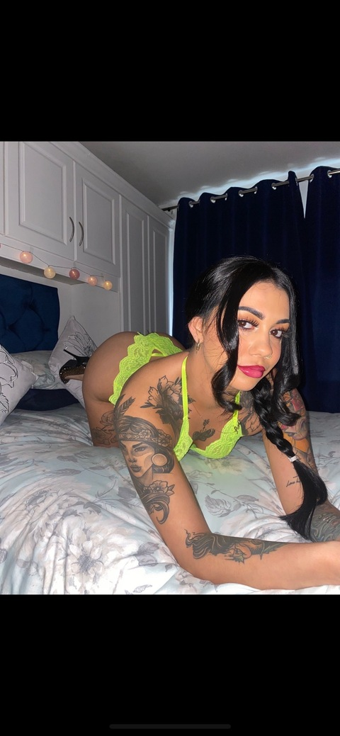 Foto de cabeçalho do OnlyFans avy_wavy