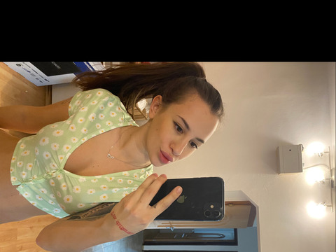 Imagen de encabezado de OnlyFans de ayshafree