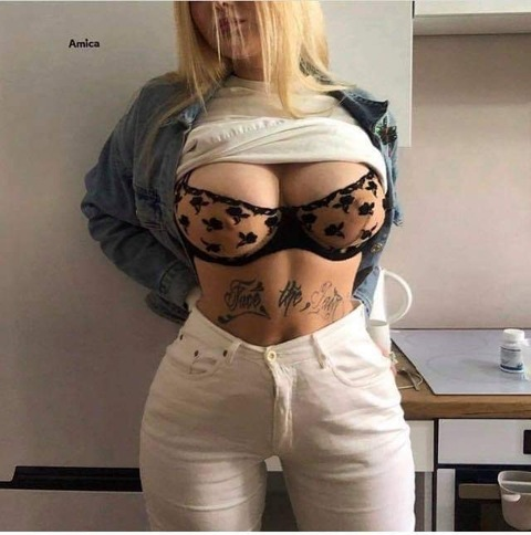 Снимка на заглавието на OnlyFans babe_latinaa