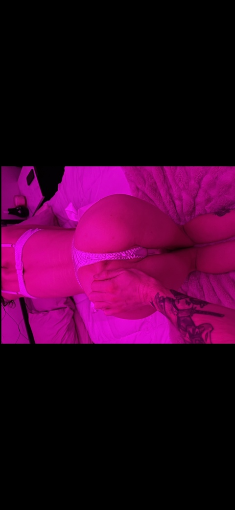 OnlyFans हेडर चित्र baby.ghost