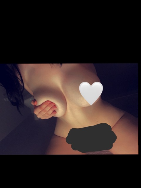 오직 팬들만 볼 수 있는 babykiraandherking의 헤더 사진