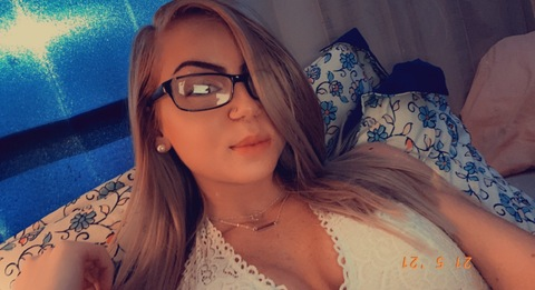 OnlyFansのヘッダー画像 babyrissa02