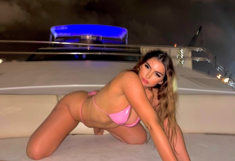 OnlyFans Header Bild babyy_meggg