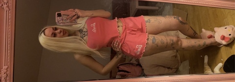 Снимка на заглавието на OnlyFans barbiemetalface