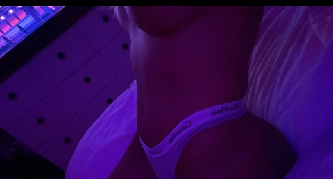 OnlyFansのヘッダー画像 bbymcp