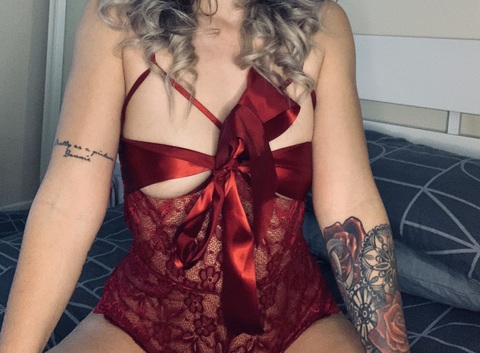 오직 팬들만 볼 수 있는 belleamora의 헤더 사진