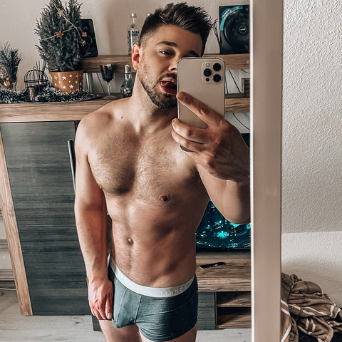 OnlyFans header picture bennyreschl