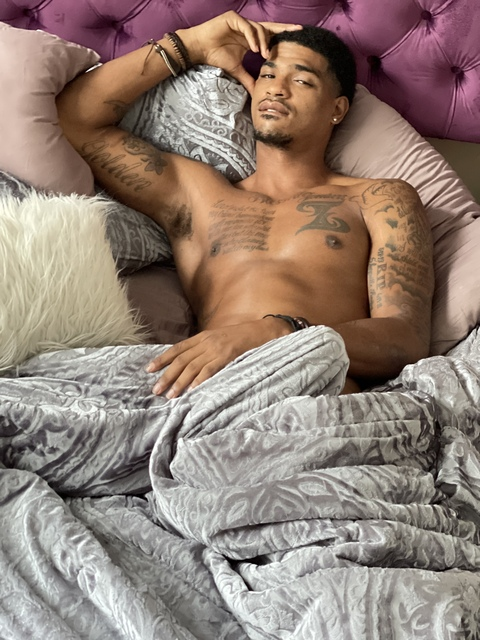 Imagen de encabezado de OnlyFans de biggpappara