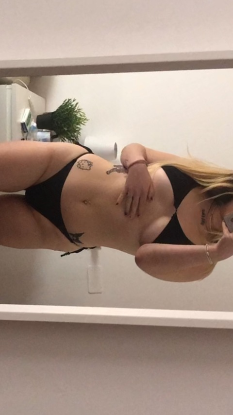 Снимка на заглавието на OnlyFans blondietabacorubio