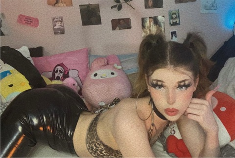 Obraz w nagłówku OnlyFans br4ttyb7tch