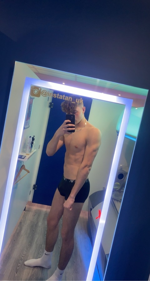 OnlyFansのヘッダー画像 brandonlee636