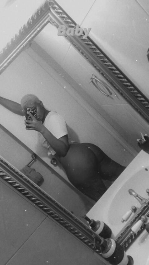 Image d'en-tête OnlyFans breeannb