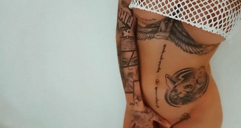 Gambar header OnlyFans bvdmisssy