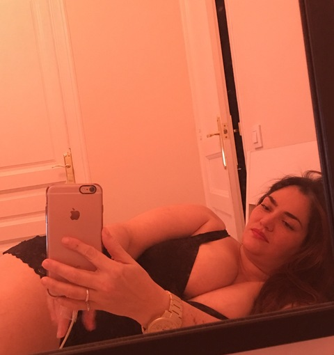 Gambar header OnlyFans claparo76