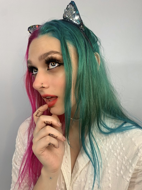 Image d'en-tête OnlyFans cloe_foxbow