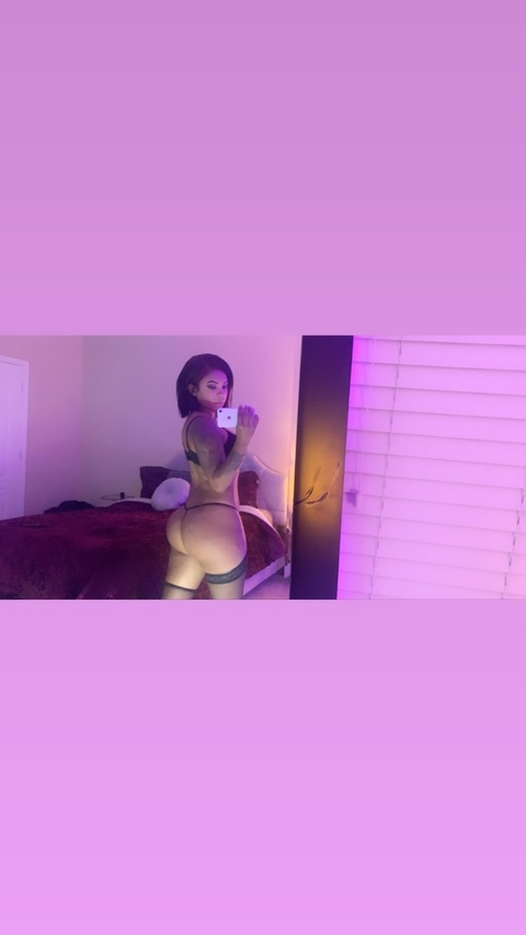 OnlyFans हेडर चित्र cmilann