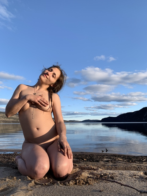 Imagen de encabezado de OnlyFans de cotenordnakedexplorer