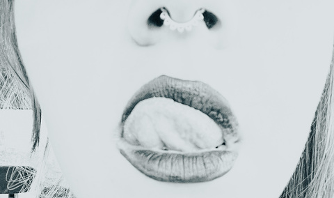 OnlyFans header picture covixen