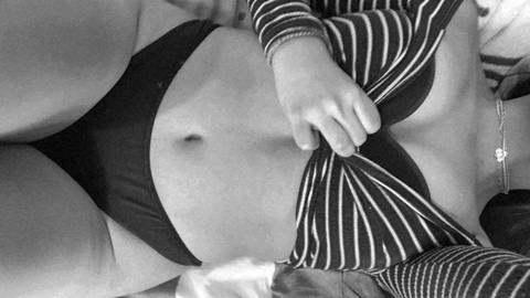 Imagen de encabezado de OnlyFans de cristisuriano