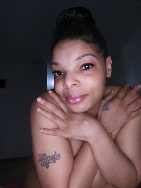 OnlyFans हेडर चित्र cumwithlinda