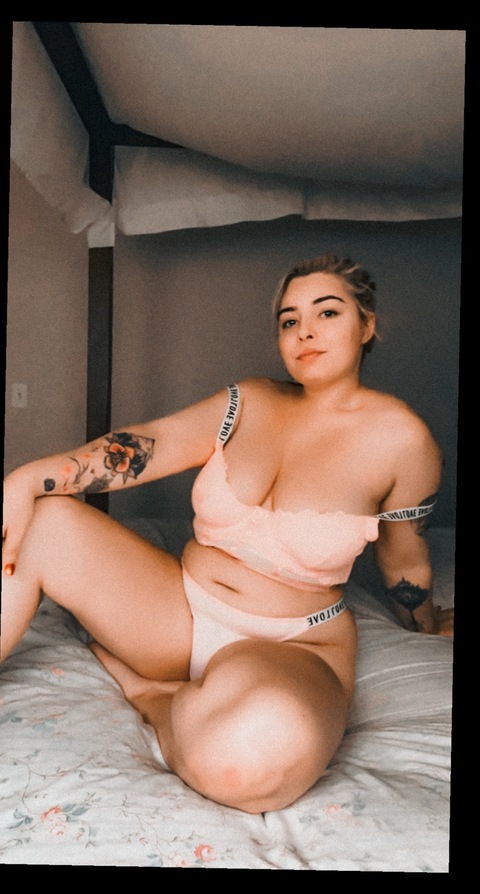 OnlyFans Header Bild dezzymeriei