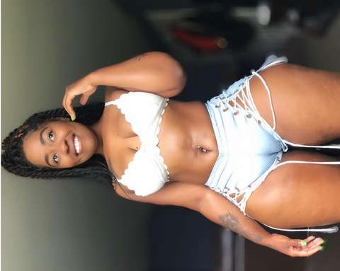 Imagen de encabezado de OnlyFans de diorlipskums