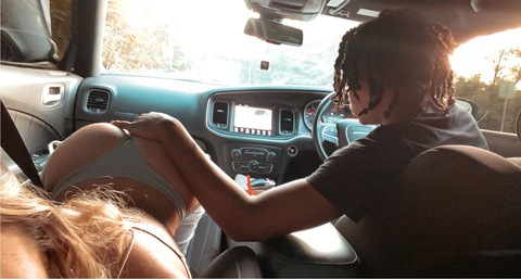 오직 팬들만 볼 수 있는 diorrju의 헤더 사진