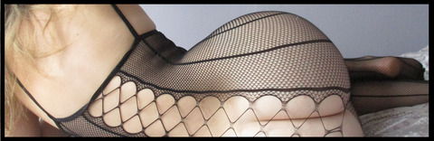 오직 팬들만 볼 수 있는 divinenini의 헤더 사진