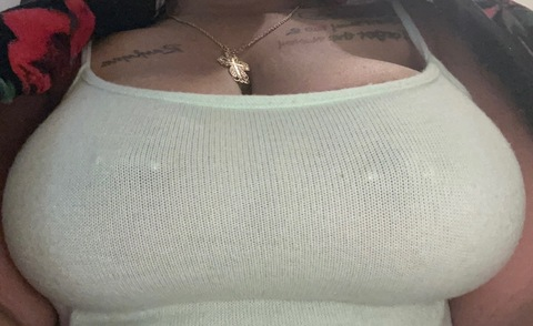 OnlyFansのヘッダー画像 doubleitstrouble