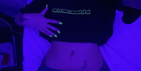 OnlyFansのヘッダー画像 drugst0recowgirl