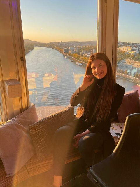 오직 팬들만 볼 수 있는 elaanna의 헤더 사진