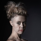 OnlyFansのプロフィール画像 electric