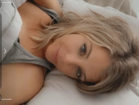 Obraz w nagłówku OnlyFans elle_ray