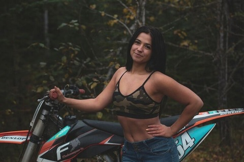 OnlyFans Header Bild emilieberube