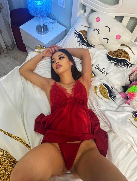 OnlyFansのヘッダー画像 emily.princess