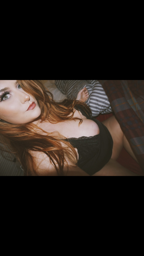 Gambar header OnlyFans emmyliz121