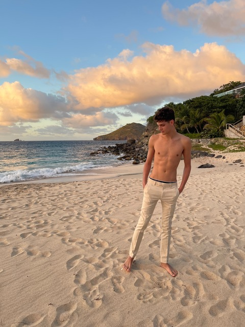 오직 팬들만 볼 수 있는 ethan_pr의 헤더 사진