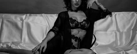 OnlyFans हेडर चित्र eveee9