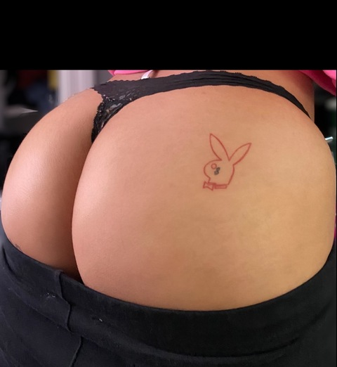 Gambar header OnlyFans finebarbiextras