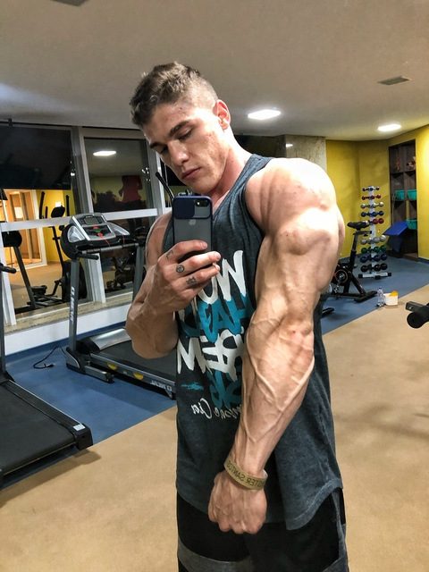 OnlyFans Header Bild fitbro