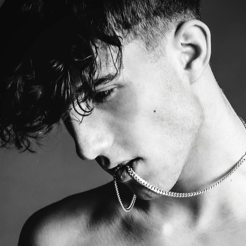 Gambar header OnlyFans flipsyof